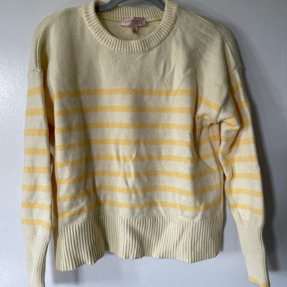 💛 PHILOSOPHY sweater, NWOT, size medium 💛